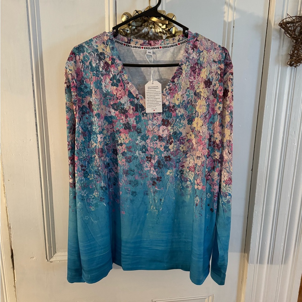 Women’s xxl Made with Love floral top